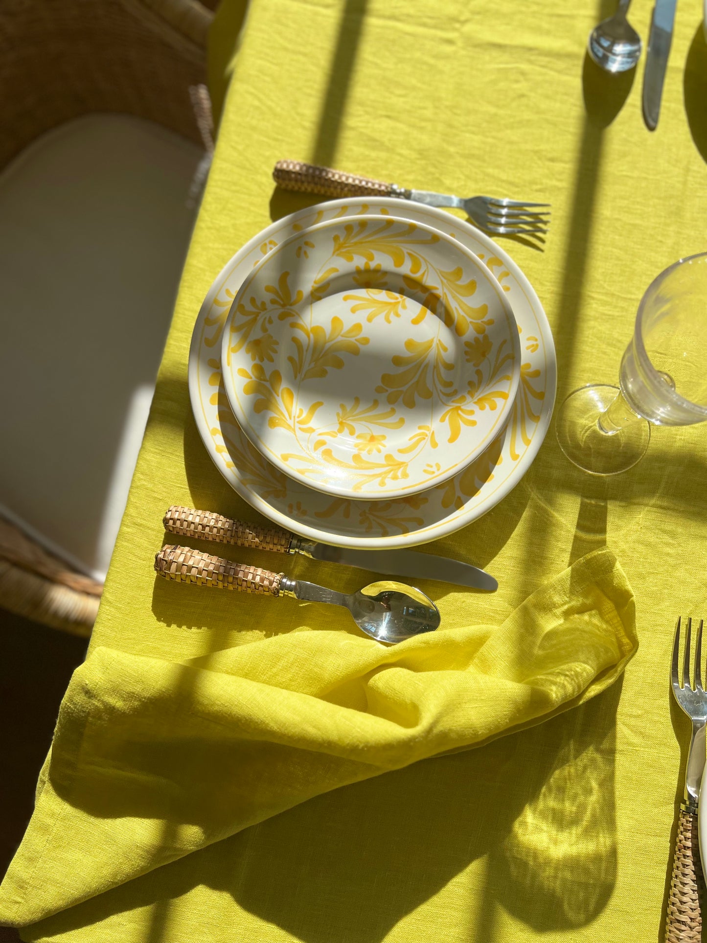 Charlotte Linen Tablecloth Lime