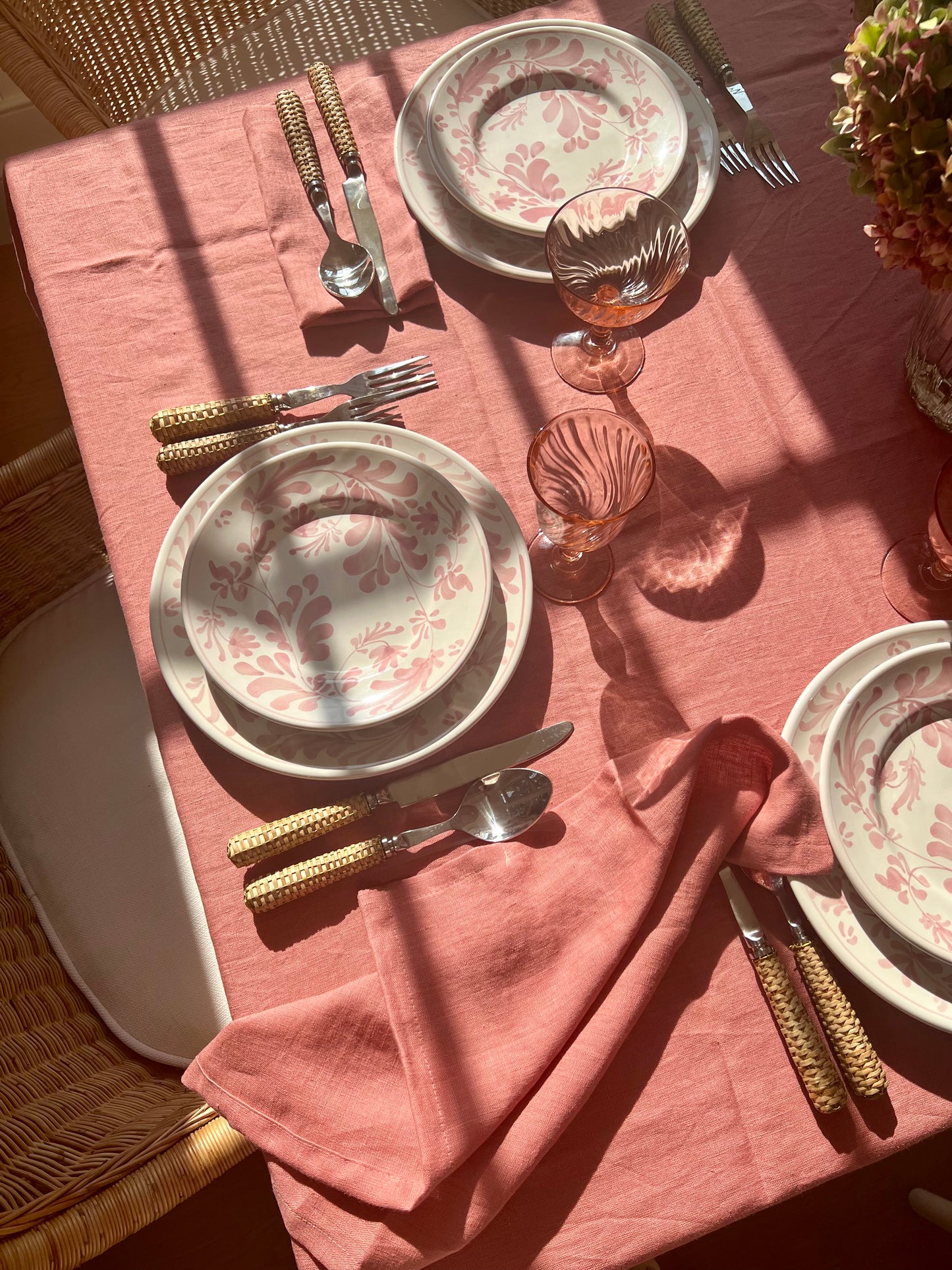 Charlotte Linen Tablecloth Dusty Pink