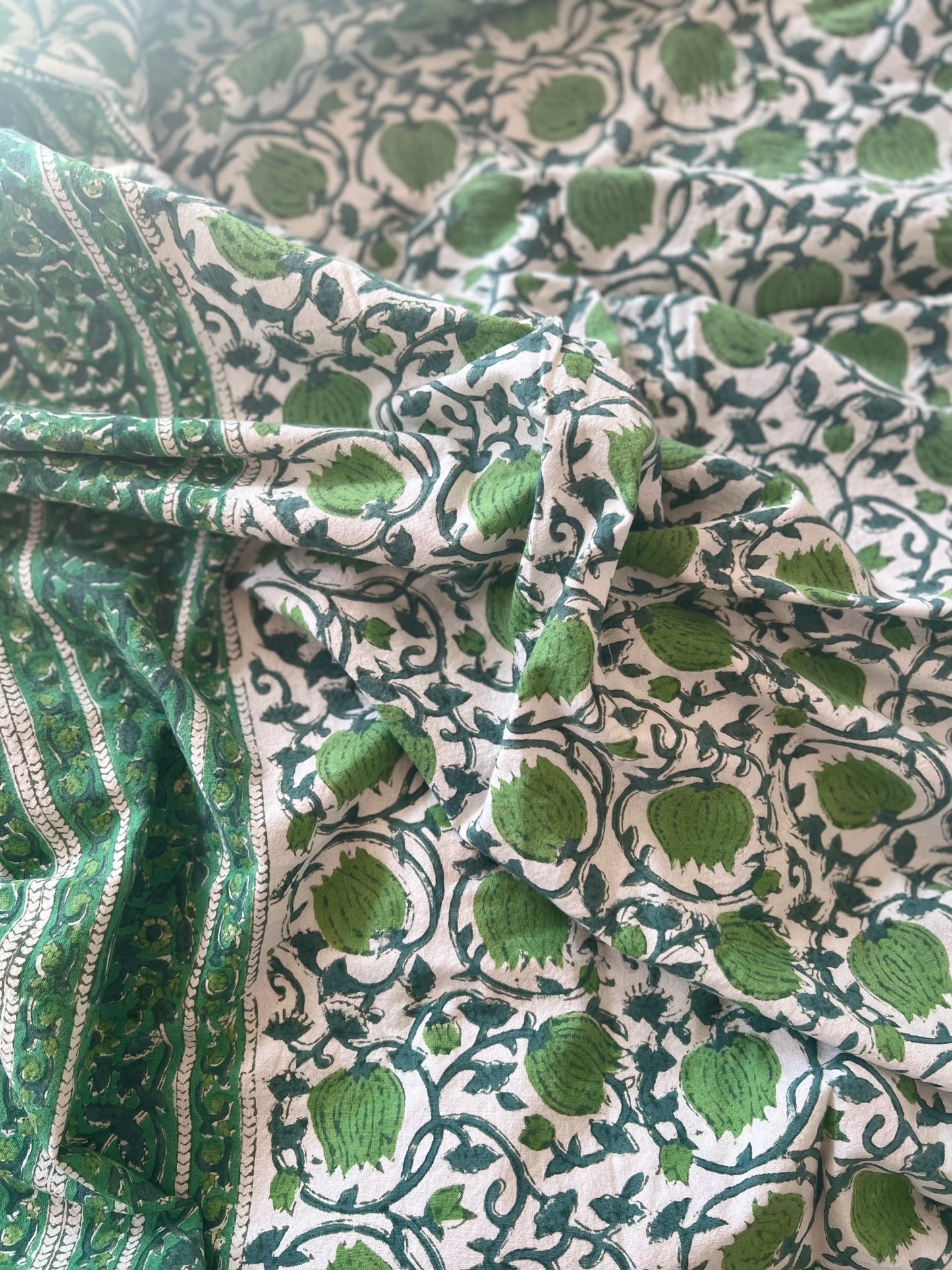 Green Tulip Floral Block Print Second-Hand Tablecloth