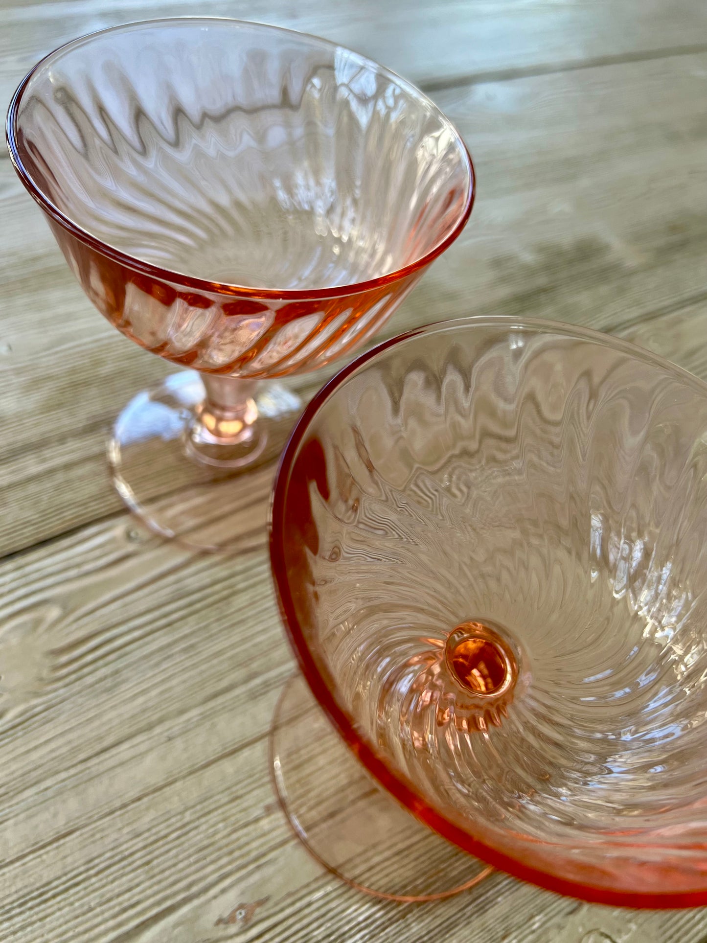 Set of 2 Pink Vintage Champagne Glasses "Rosaline"