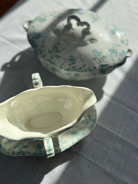 Vintage British Porcelain: Petite Vegetable Dish & Sauce Boat Set