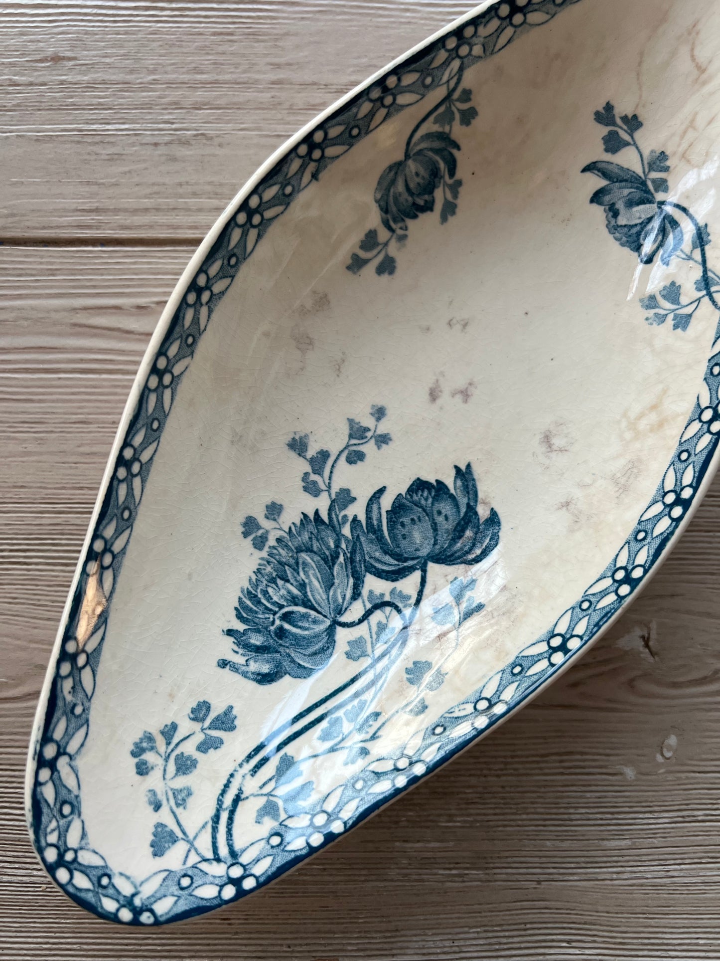 Small French Ironstone Serving Plate "Royat" by Sarreguemines